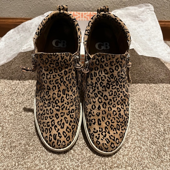 Gianni Bini Shoes - Gianni Bini Leopard Print Ground-Break Booties, Size 7